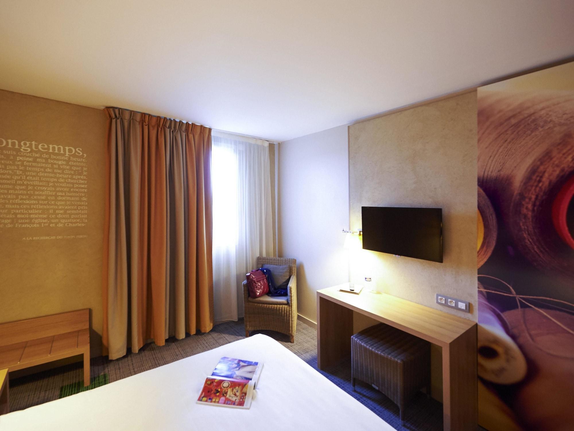Hotel Ibis Styles Cholet Exterior foto