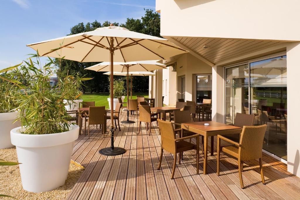 Hotel Ibis Styles Cholet Exterior foto