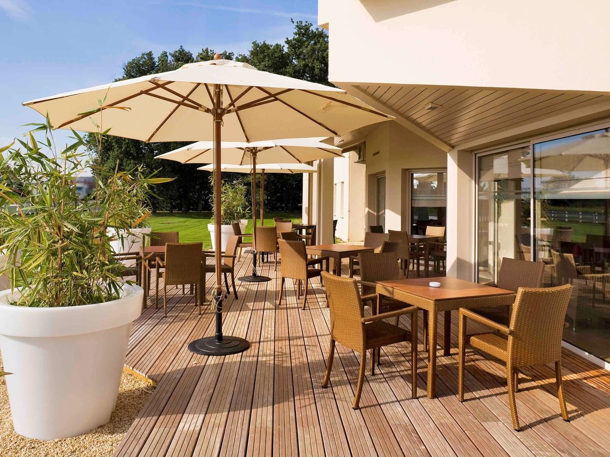 Hotel Ibis Styles Cholet Exterior foto